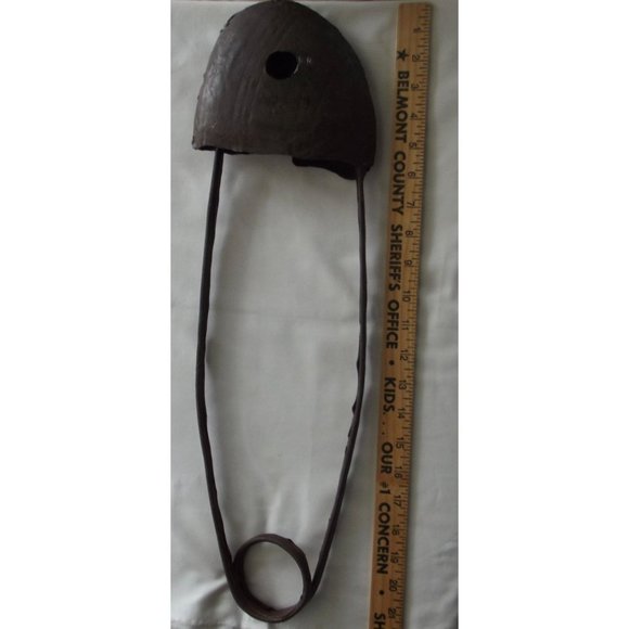 Safety Pin Rustic Metal 21-5/8"Wall Sculpture decor diaper nursery farmhouse sew - Picture 2 of 8